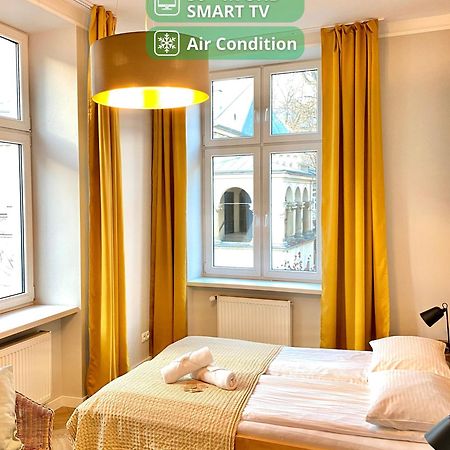 Faust Apartments In The Heart Of Kazimierz By Mint Apartment Cracovia Esterno foto